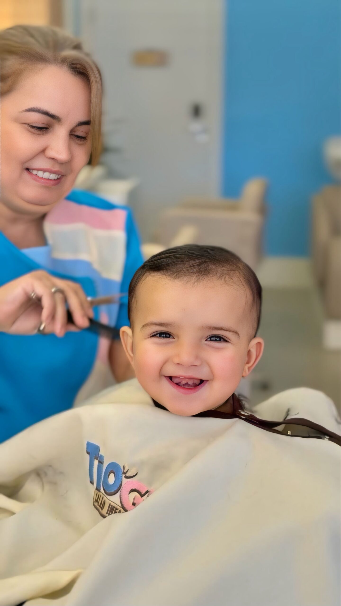 Primeiro Corte de Bebê em Curitiba | Salão Tio Ge Primeiro Corte de Bebê em Curitiba | Salão Tio Ge